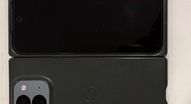 Good
													Google Pixel 10 Pro Fold - Unlocked, Moonstone, 256 GB, GU0NP, photo 2 of 5