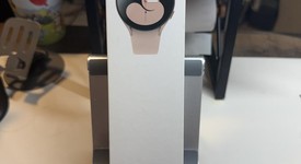 New
													Samsung Galaxy Watch4 - Unlocked, Gold, 40mm, photo 5 of 5