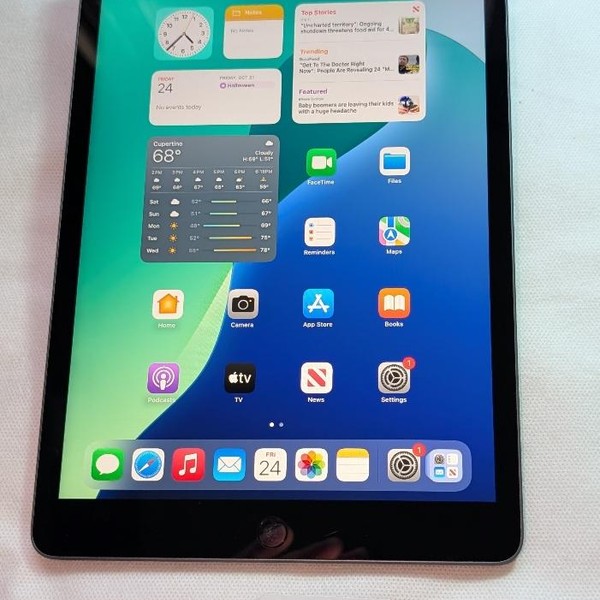 Apple iPad 7th Gen - Wi-Fi, 32 GB, Gray, A2197