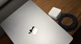 Good
													MacBook Air 2025 (M4) - 13" - Apple M4, Silver, 1 TB, 24 GB, photo 3 of 5