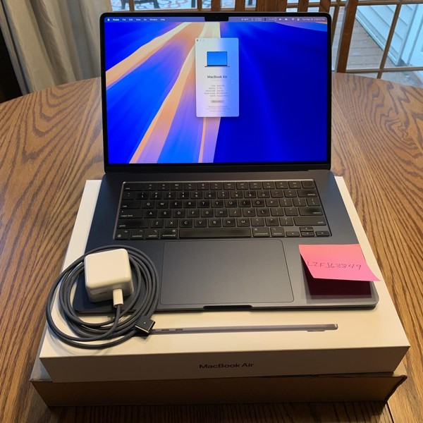 MacBook Air 2023 (M2) - 15 inch - 512 GB, Midnight, 16 GB, Apple M2