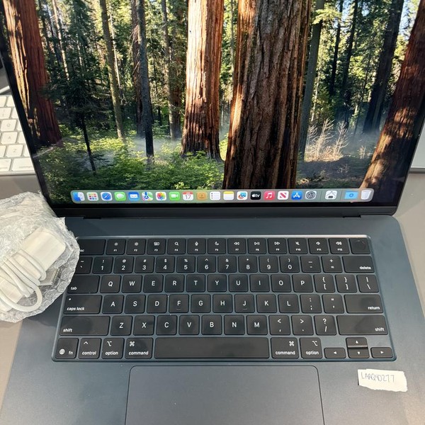 MacBook Air 2025 (M4) - 15 inch - Apple M4, Midnight, 512 GB, 16 GB