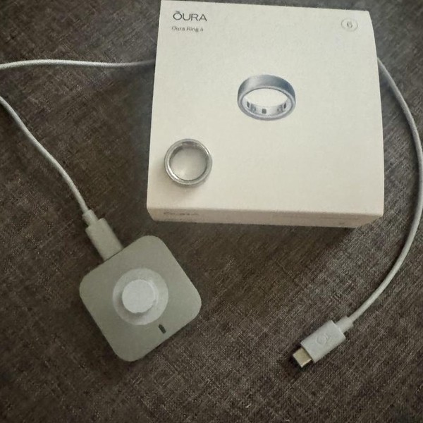 Oura Ring Gen 4 - Brushed Silver, Size 6