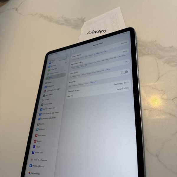 Apple iPad Air 13 inch (M3) 2025 - Unlocked, 128 GB, Gray