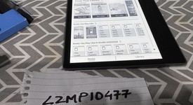 Mint
													Amazon Kindle Oasis 10th Gen - Gray, 8 GB, WiFi Only, photo 2 of 10