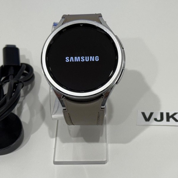 Samsung Galaxy Watch6 Classic - Unlocked, Silver, 47mm