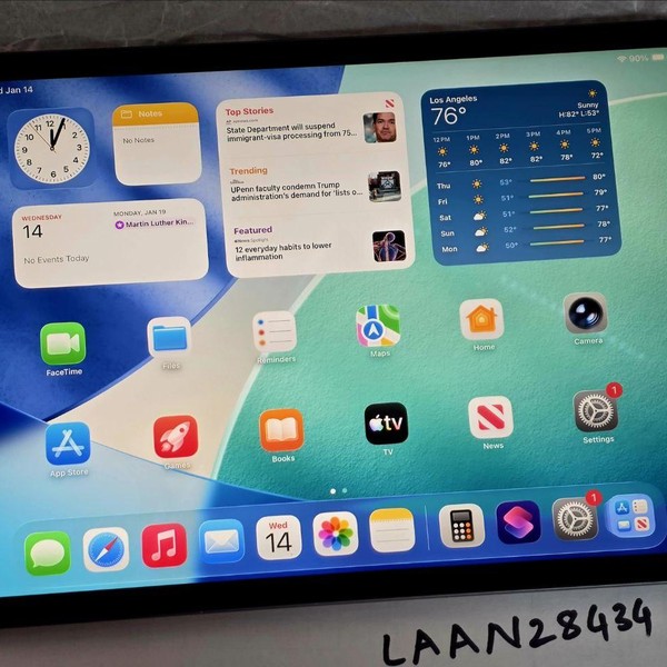 Apple iPad Pro 11 inch 2018 - Unlocked, 64 GB, Gray, A2013