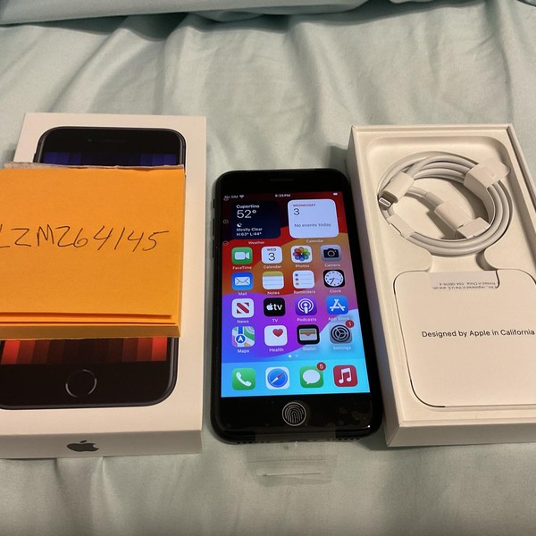 Apple iPhone SE 3rd Gen 2022 - Unlocked, 128 GB, Midnight, A2595