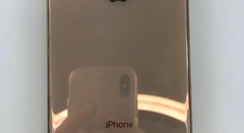 Good
													Apple iPhone Xs Max - Unlocked Non-US, Gold, 256 GB, A2101, photo 2 of 5