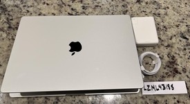 Good
													MacBook Pro Late 2023 (M3) - 16" - Apple M3 Max 16-core, Silver, 1 TB, 64 GB, 40-core GPU, photo 2 of 14