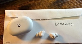 Used
													Beats Studio Buds - White, photo 3 of 6