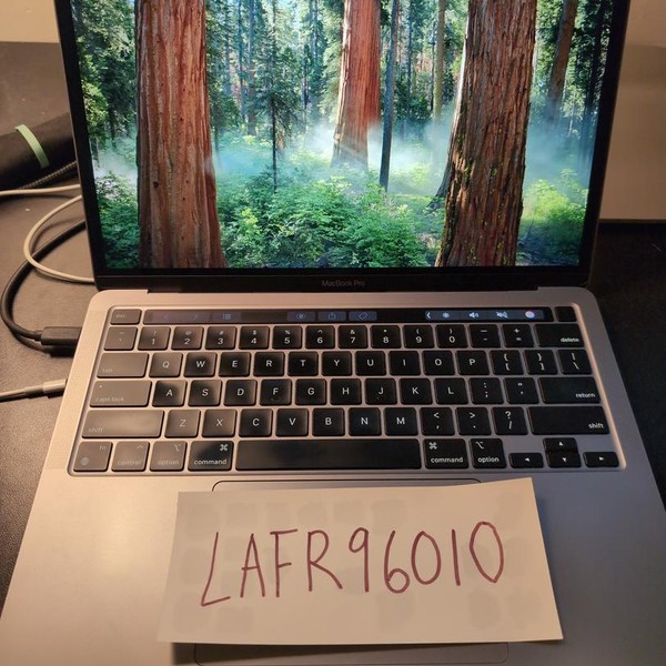 MacBook Pro 2020 - 13 inch - 512 GB, Gray, 16 GB, Apple M1