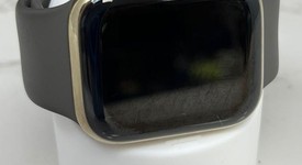 Fair
													Apple Watch Series 8 41mm - Unlocked, Gold, A2772 - Cellular, Stainless, photo 4 of 5