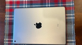 Good
													Apple iPad 5th Gen - Wi-Fi, Gray, 32 GB, A1822, photo 1 of 5