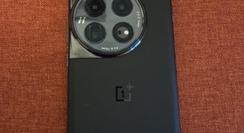 Mint
													OnePlus 12 - Unlocked, Black, 512 GB, 16 GB, CPH2583, photo 3 of 10