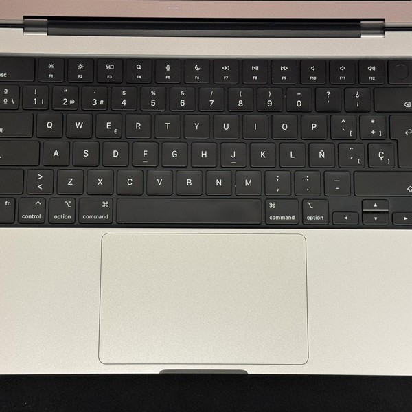 MacBook Pro 2023 - 14 inch - 1 TB, Silver, 16 GB, Apple M2 Pro 12-core