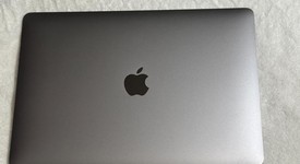 Mint
													MacBook Air 2020 - 13" - I3, Gray, 256 GB, 8 GB, photo 1 of 9