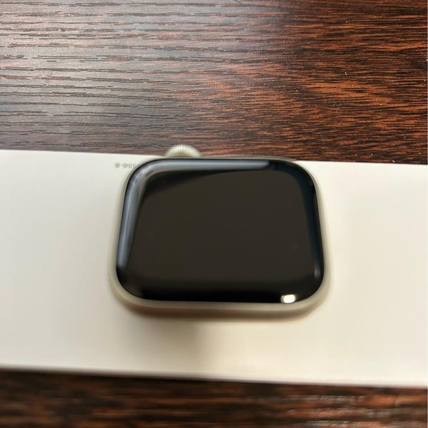 Apple Watch Series 8 41mm - Starlight, A2770 - GPS, Aluminum