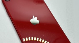 Good
													Apple iPhone SE 3rd Gen 2022 - Unlocked, Red, 128 GB, A2595, photo 2 of 7