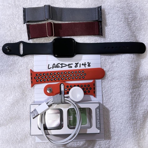 Apple Watch Series 5 44mm - Gray, A2093 - GPS, Aluminum