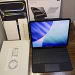 Good Apple iPad Pro 13 inch (M4) 2024 - Unlocked, 1 TB, Silver, 16 GB, A2926, Standard Glass