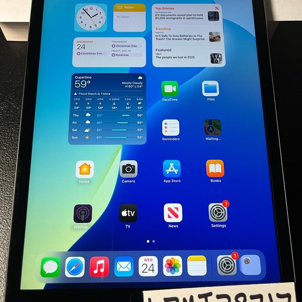 Apple iPad 8th Gen - Wi-Fi, 32 GB, Gray, A2270