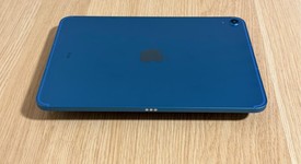 Mint
													Apple iPad 10th Gen - Unlocked, Blue, 64 GB, A2757, photo 5 of 8