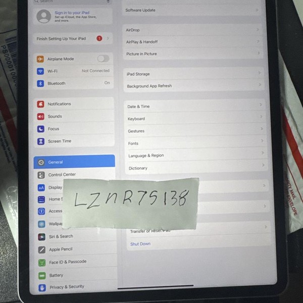 Apple iPad Pro 12.9 inch 6th Gen 2022 - Wi-Fi, 128 GB, Gray