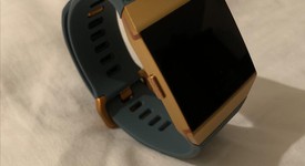 Fair
													Fitbit Ionic - Orange, photo 4 of 9