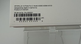 New
													Apple AirPods Pro 3, photo 3 of 4