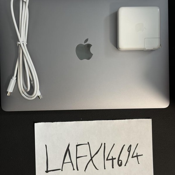 MacBook Air 2020 - 13 inch - 512 GB, Gray, 8 GB, Apple M1