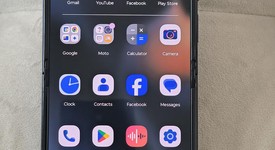 Good
													Motorola Razr (2025) - Unlocked, Blue, 256 GB, 8 GB, photo 4 of 17