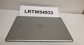 Good
													Apple iPad Pro 9.7" - Unlocked, Silver, 32 GB, A1674, photo 5 of 9
