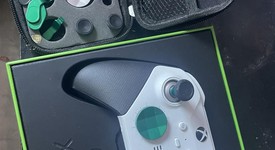 Mint
													Xbox Elite Wireless Controller Series 2 - Black & White, Core, photo 2 of 2