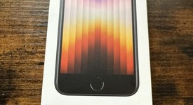 New
													Apple iPhone SE 3rd Gen 2022 - Unlocked, Midnight, 64 GB, A2595, photo 1 of 4