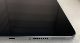 Mint
													Apple iPad Pro 11" 4th Gen 2022 - Unlocked, Gray, 256 GB, photo 4 of 9