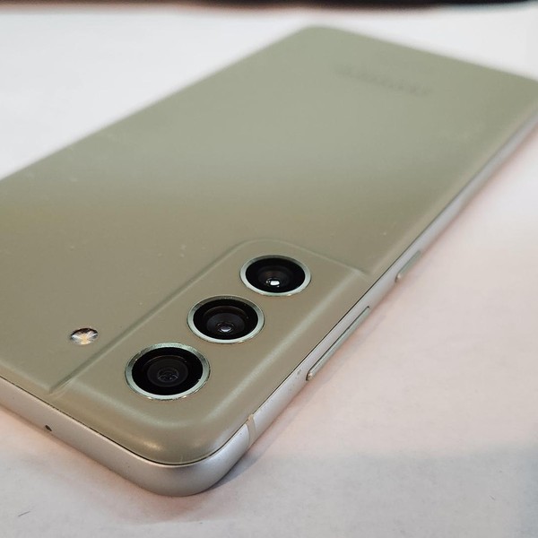 Samsung Galaxy S21 FE 5G - Unlocked, Olive, 128 GB, 6 GB, SM-G990U1