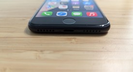 Good
													Apple iPhone SE 3rd Gen 2022 - Unlocked, Midnight, 64 GB, A2595, photo 3 of 14