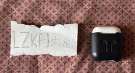 Used
													Apple AirPods 2nd Gen - Lightning Case, photo 1 of 5