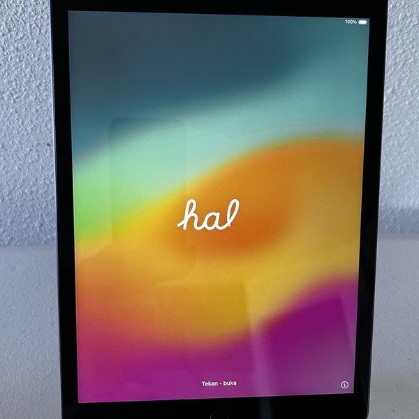 Apple iPad (9th Gen) - Wi-Fi, 64 GB, Gray, A2602