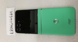 Good
													Motorola Razr (2025) - TracFone, Green, 256 GB, 8 GB, photo 4 of 4