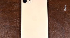Good
													Apple iPhone 11 Pro Max - Unlocked, Gold, 256 GB, A2161, photo 2 of 9