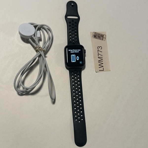 Apple Watch Series 4 44mm - Gray, A1978 - GPS, Aluminum