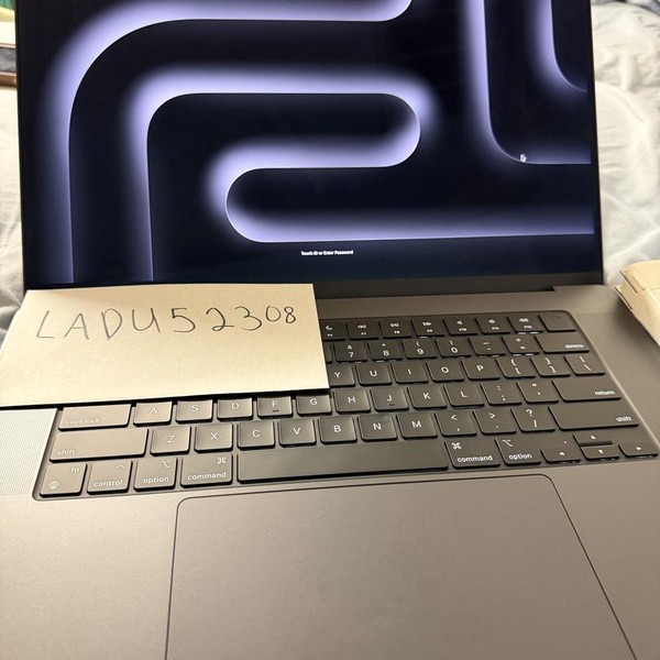 MacBook Pro 2024 - 16 inch - 1 TB, Space Black, 48 GB, Apple M4 Max 16-core