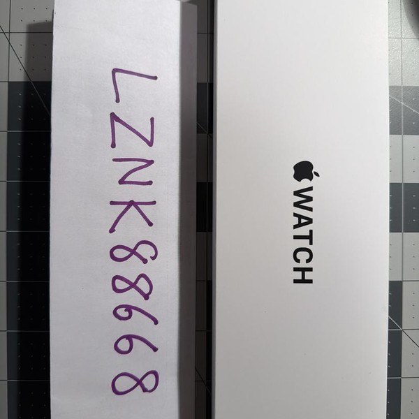 Apple Watch SE 3rd Gen 40mm - Starlight, A3324 - GPS