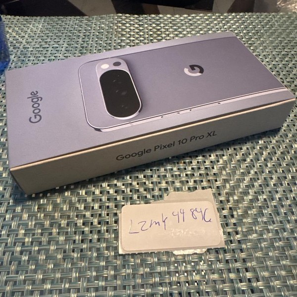 Google Pixel 10 Pro XL - Unlocked, 256 GB, Moonstone, GUL82