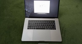 Good
													MacBook Pro 2016 (With Touch Bar) - 15" - Gray, 256 GB, 16 GB, photo 1 of 9