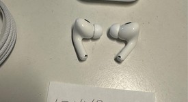 Used
													Apple AirPods Pro 2nd Gen - USB-C, photo 2 of 3