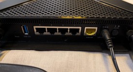 Good
													Netgear Nighthawk Router, photo 4 of 7