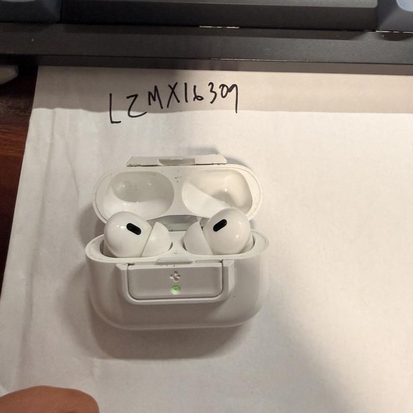 Apple AirPods Pro 2 - USB-C